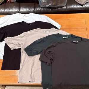 Uniqlo Men's Short Sleeve Tees - Black, White, Gray, Dark Green